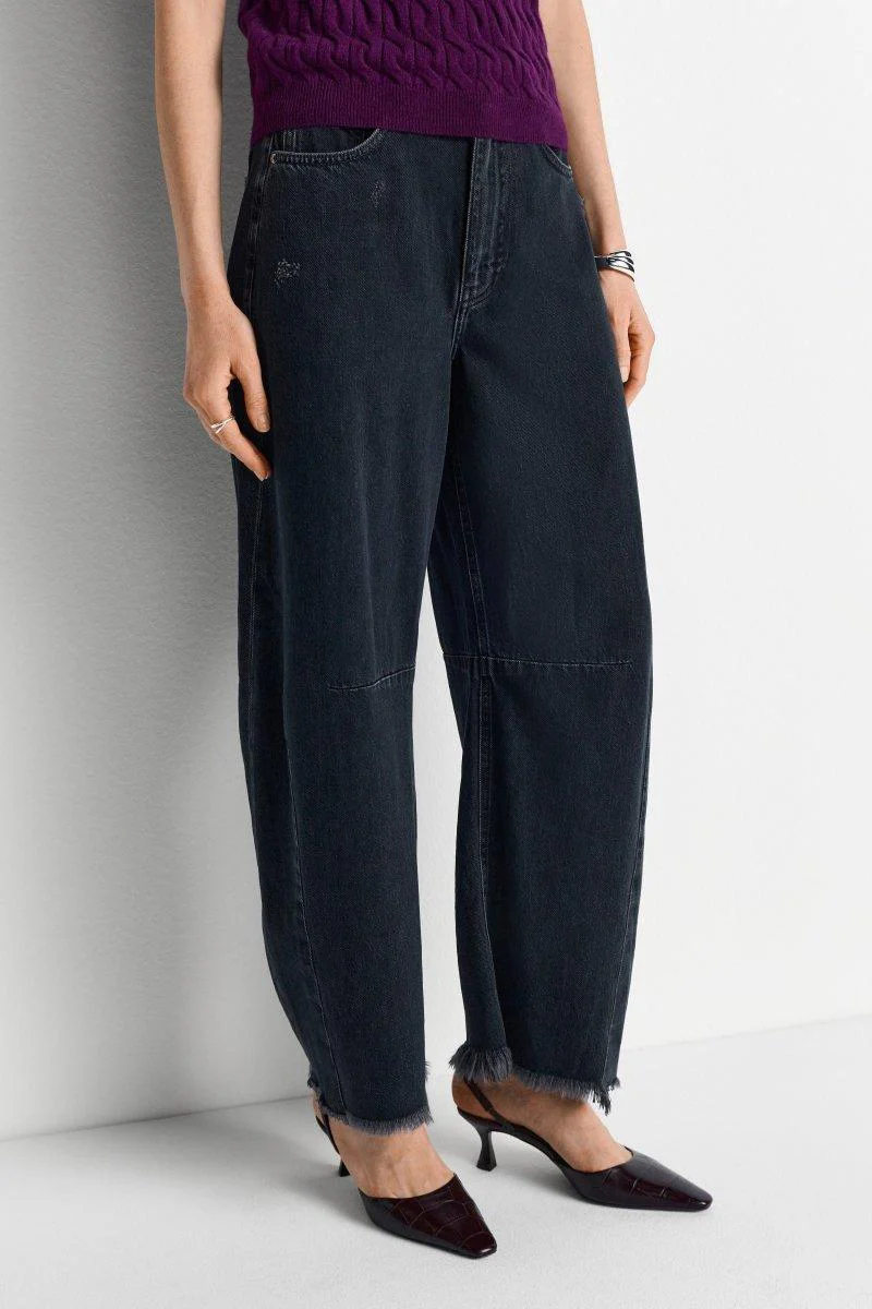 Barrel Jeans mit Fransensaum - Image 3