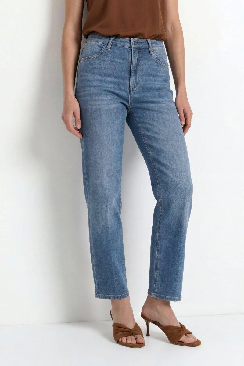 Straight-Leg-Jeans - Image 4