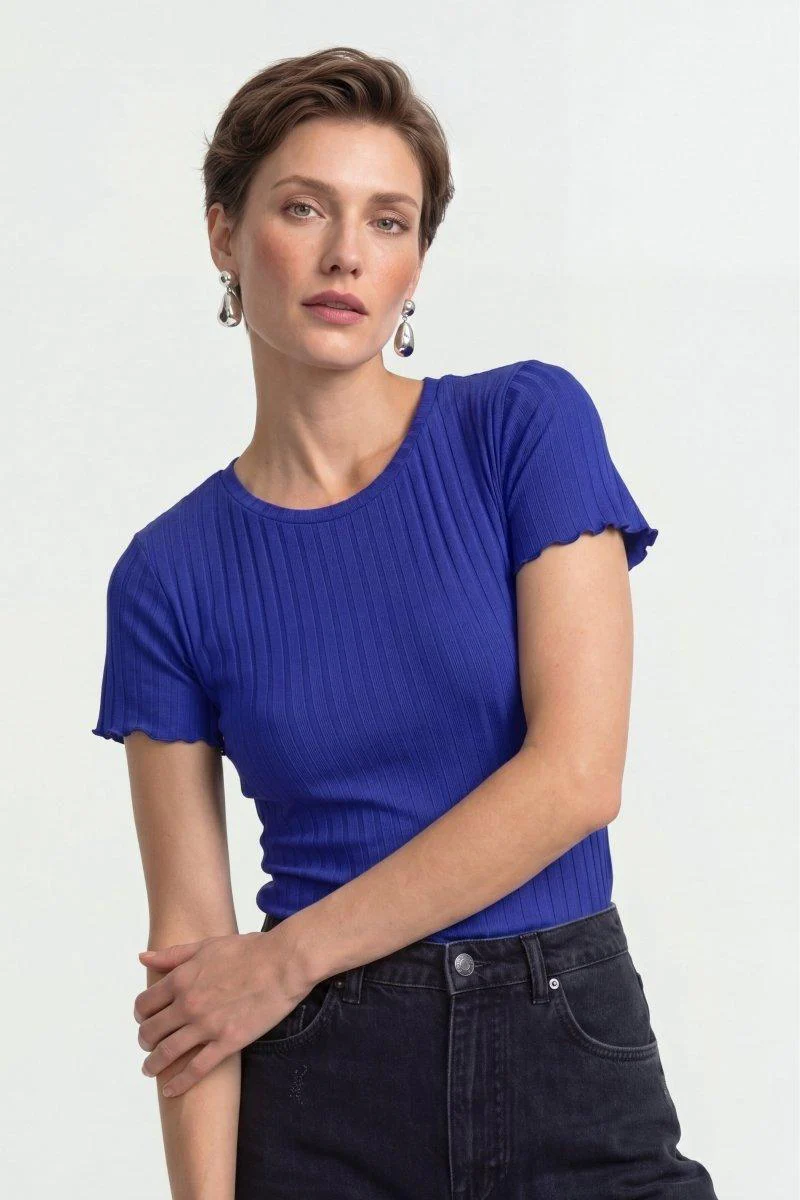 Figurbetontes Rippshirt