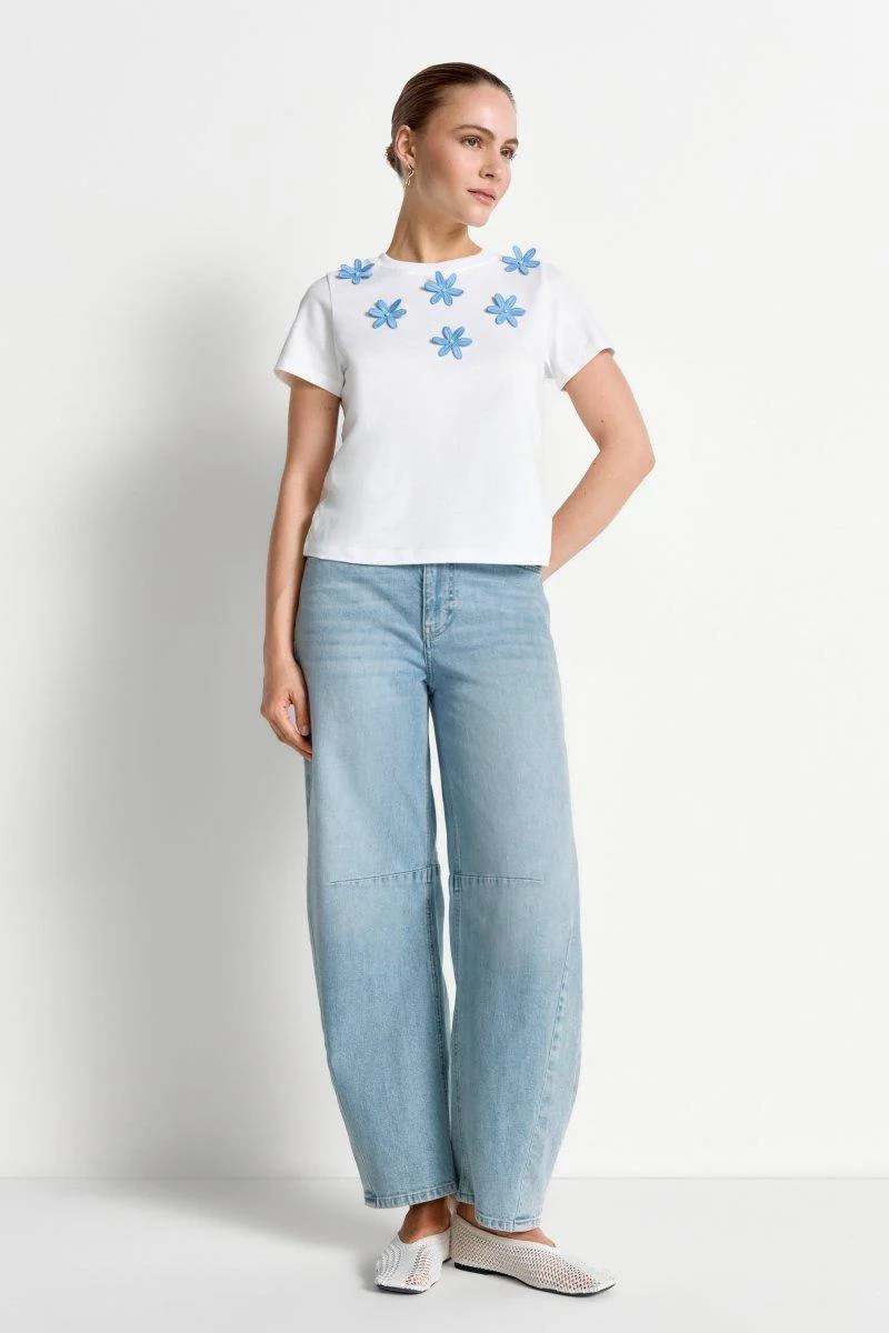 T-Shirt mit Blumenstickerei - Image 2